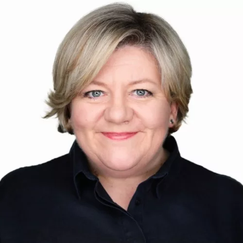 Sandra Thompson image